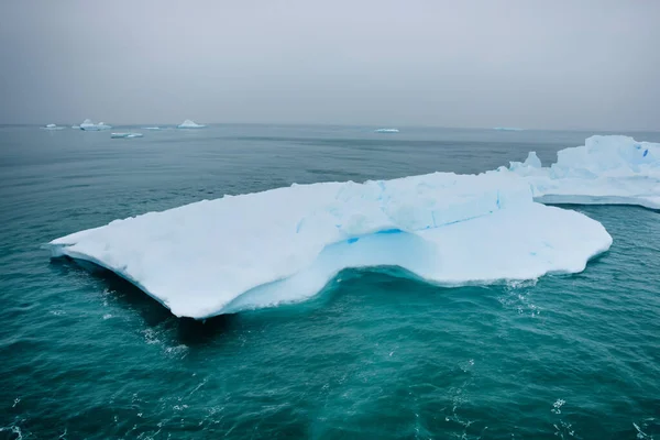 Het Ijs Het Continent Antarctica Waar Ijsbergen Smelten Zee Wordt — Stockfoto