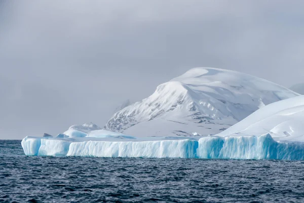 Jég Antarktisz Kontinensén Ahol Jéghegyek Beleolvadnak Tengerbe Széles Körben Elismert — Stock Fotó