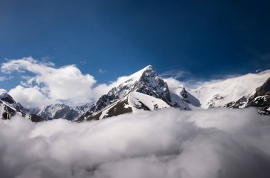 Himalayalar 'daki dağlar ve bulutlar, Annapurna Koruma Alanı, Nepal