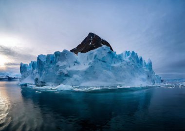 Buzdağı Gölü, Ilulissat, Grönland