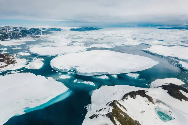 Antarktiszi Táj Jéghegyekkel Jégtáblákkal Grönlandon — Stock Fotó