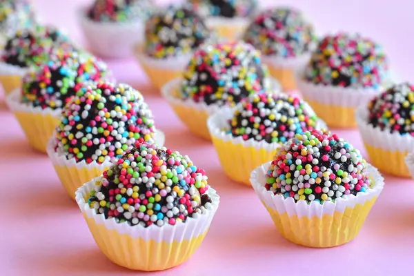 Délicieux Beaux Cupcakes Colorés — Photo