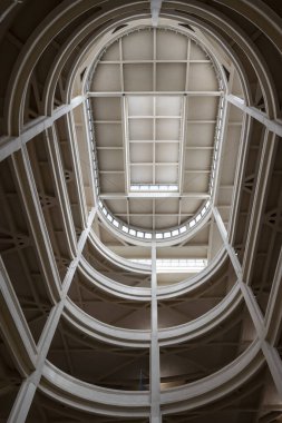 Lingotto, Torino, İtalya, 10 Ağustos 2023. Lingotto test pisti, FIAT. Çizgiler ve spiral mimari.