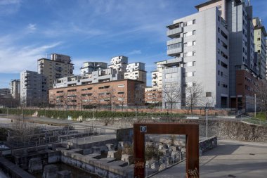 Mimarlık. Torino şehrinin (İtalya) dış mahallelerindeki binalarda konut birimleri).