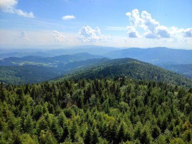 Dağlarda güzel bir manzara