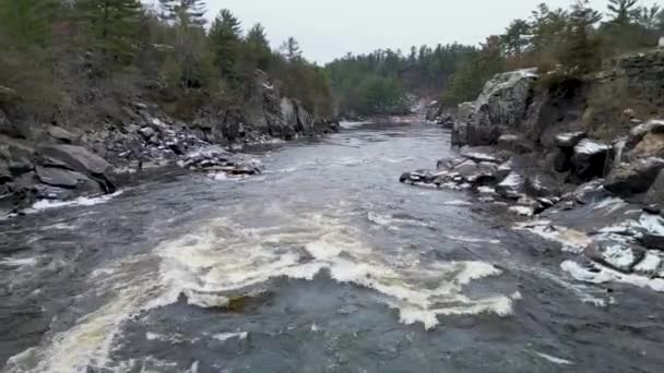 Croix River Στο Διακρατικό Κρατικό Πάρκο Ένα Χειμωνιάτικο Πρωινό Στο — Αρχείο Βίντεο