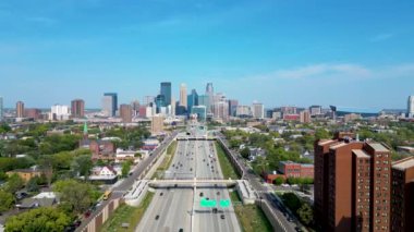 Şehir merkezindeki minneapolis 'te hava aracı görüntüsü
