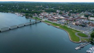 Stillwater Minnesota 'daki köprüde hava durumu.