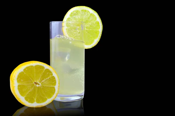 Fresh Lemon Juice Green Lemon Ice Isolated Black Background — Stock Photo, Image