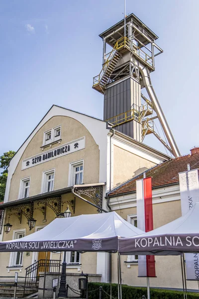Wieliczka, Poland- 16 Temmuz 2023: Wieliczka tuz madeni Danilowicz şaft ana binası Wieliczka tuz madeni müzesi yeraltı tuz müzesi.
