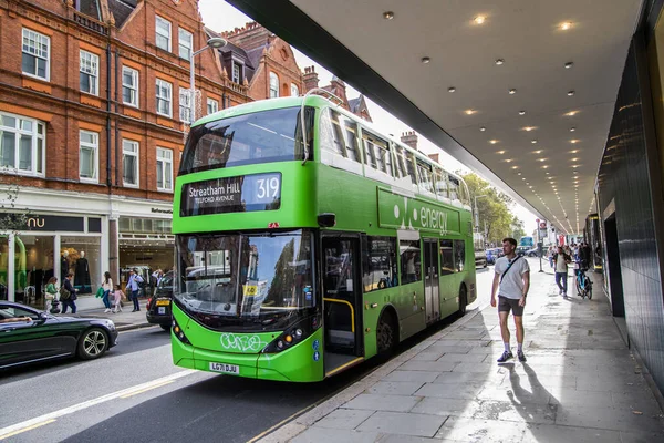 London September 2023 Green Ovo Energy Double Decker London Bus — Stock Photo, Image