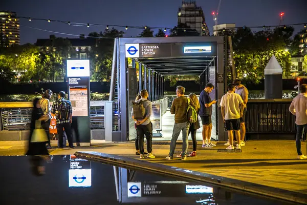 London September 2023 Battersea River Boat Station Night — Stock Photo, Image