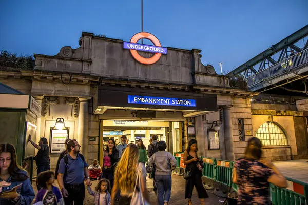 London September 2023 Entrance Embankment Underground Station Night — Stock Photo, Image