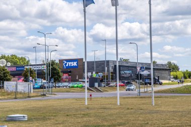 Zarasai, Litvanya - 15 Temmuz 2023: bir JYSK Mobilya Dükkanı. JYSK küresel bir mağaza ve web mağaza zinciri ve aile şirketi Lars Larsen Group 'un bir parçasıdır.