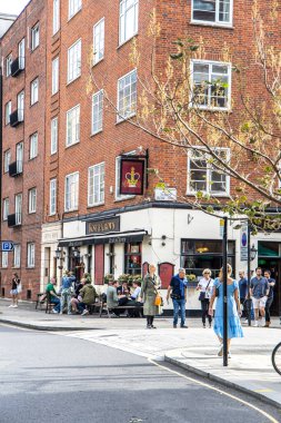 Londra, İngiltere - 14 Eylül 2023: Rose ve Crown Lower Sloane Pub.