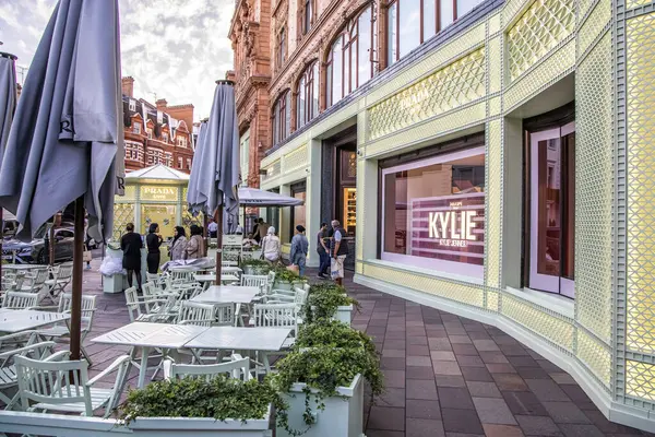 stock image London, UK- August 19, 2023: Green Prade Caffe shop and Kylie Jenner at Harrods.