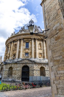 Oxford, İngiltere - 5 Haziran 2024: Oxford Radcliffe Kütüphane Binası.