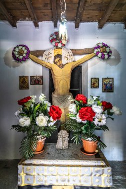 Rodos, Yunanistan - 9 Mayıs 2024: Panagia Filerimos 'un ana mihrabı.