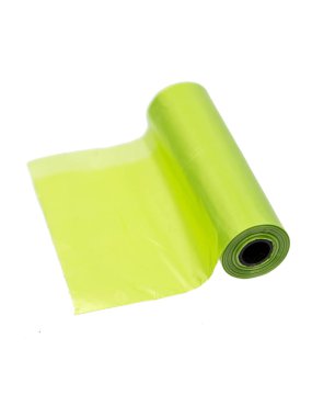 Küçük plastik çöp torbaları ya da çevre dostu kaka torbaları. Beyazda izole edilmiş.