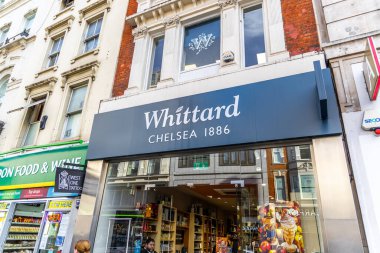 Londra, UK- 19 Eylül 2024: Whittard 'ın dışı kahve dükkanı tabelası, logosu ve ana cadde dükkânı önü markası.