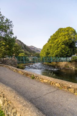 Avrupa 'nın en geniş şelalesi olan Kuldiga' daki Venta Rapid şelalesi Ventas rumba, Letonya 'nın doğal bir anıtı olarak gösterildi..