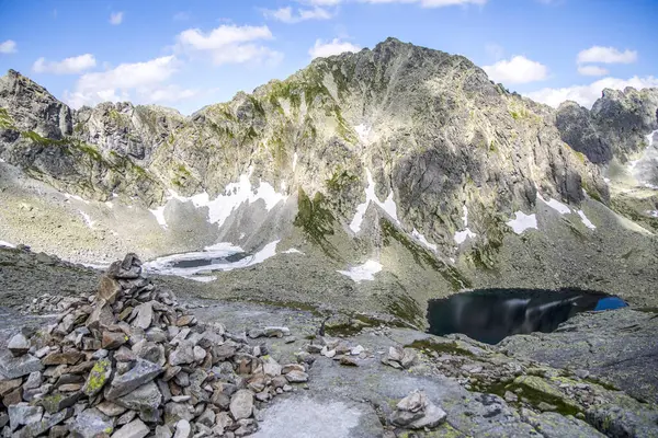 Flashingemma leaked hike images libres de droit, photos de Flashingemma leaked hike | Depositphotos