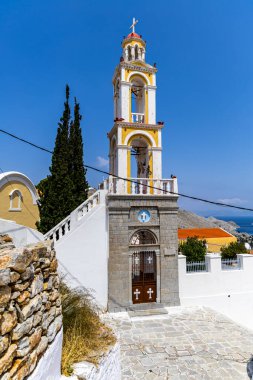 Symi, Yunanistan - 10 Mayıs 2024: Panagia Kecharitomeni Kulesi.