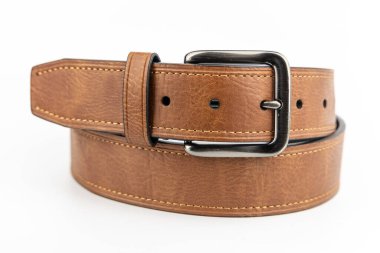 Tan Brown sahte deri kemer Parlak siyah tokalı Karşıtlık Dikiş Ayrıntısı Günlük iş kıyafetleri için mükemmel Dostça ve kalıcı Vejetaryen.