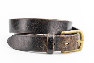 Brass Tone Tokalı rahatsız deri kemer. Çalışma kot pantolonu için ideal Patina. Ya da şık bir klasik aksesuar..