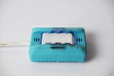 Kullanılan elektrikli sivrisinek kovucu yanmış görünüyor.