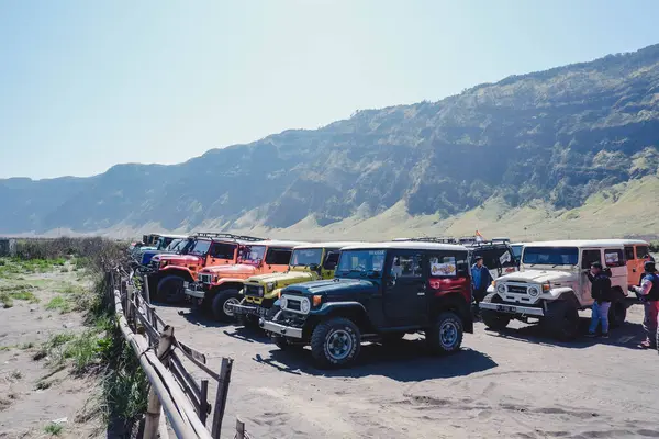 Doğu Cava 'daki yerli ve yabancı turistleri şımartan Bromo Dağı veya Semeru Dağı' nın güzelliği, 28 Ekim 2024 Endonezya 'nın Java adasının en yüksek noktasıdır.