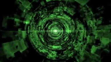Parlak ışık efektli dijital arıza elementlerinden oluşan yeşil bir tünelde ilerliyoruz. Bilgisayar mühendisliği, modern bilim, internet bağlantıları ve veri akışı için soyut arka plan. Video 4k, 60 fps