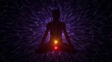Yoga ve ruhani görselleştirme için çakralar ve kundalini ile meditasyon geçmişi. Vücut enerjisinin parlak renkli ışıkları yogin 'in karanlık siluetinde belirir ve kaybolur. 4K 60fps döngüsü