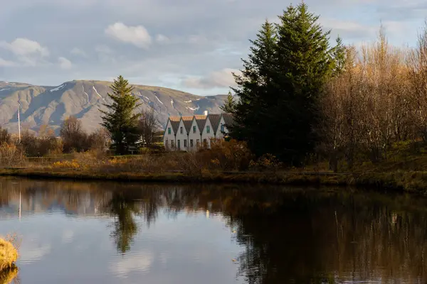 GÖLÜNLÜK GÖLÜNDEN SÜRÜNDÜRÜĞÜ SÜRÜNDÜR