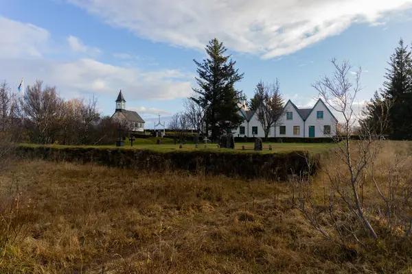 GİZLİ şeylerde küçük şirin evler