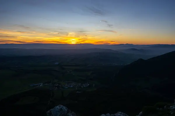 Dağdan gün batımı