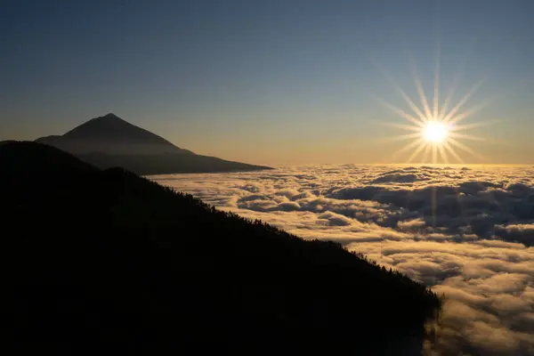 ATARDECER EPİKO CON EL TEIDE 