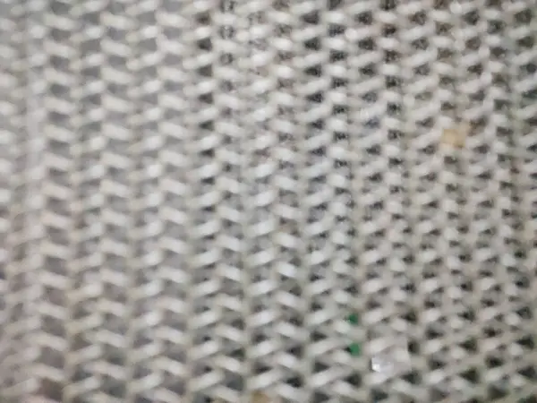 白いグリッドを持つ金属の背景 — ストック写真