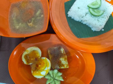 Lezzetli Asya yemeklerinin yakın görüntüsü