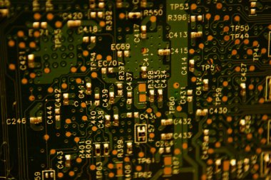 İşlemcili elektronik devre kartı. makro çekim.