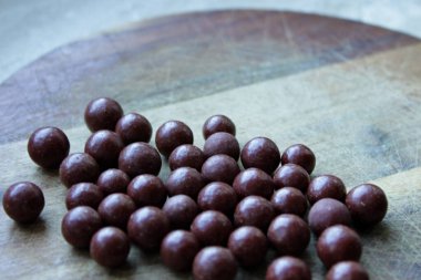 Çikolatalı bezelye şekeri yakın plan.