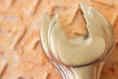 Anahtarlar. İnşaat aletleri. Bina sunumu.