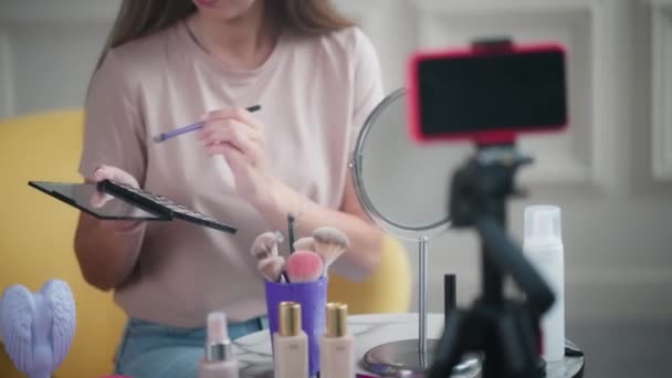Kosmetik Dekoratif Dan Iklan Tata Rias Media Sosial Gadis Cantik — Stok Video