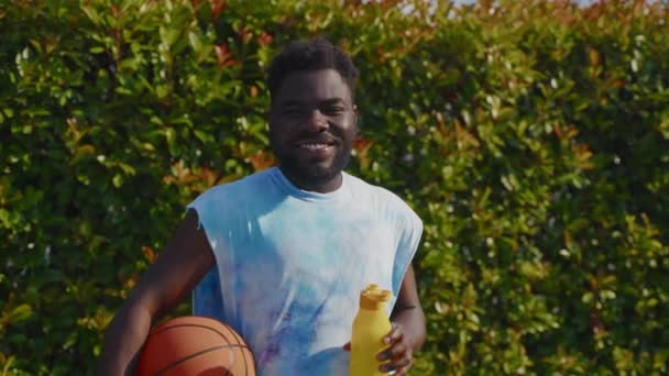 Outdoor Portrait Cheerful African American Man Basketball Bottle Water Man — Stock Video