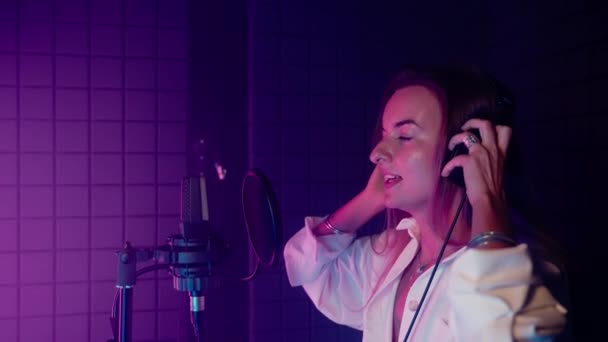 Professional Singer Woman Recording Studio Portrait Isolation Booth Microphone Headphones — Stock Video