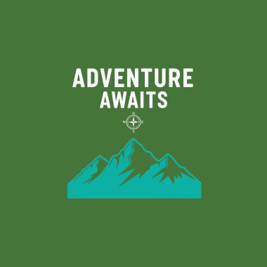 Beyaz metin, yeşil bir arkaplanda ve deniz mavisi sıradağının üzerinde macera bekliyor diyor.