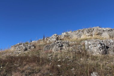 Kırım adasının kıyısındaki antik bir kalenin kalıntıları..