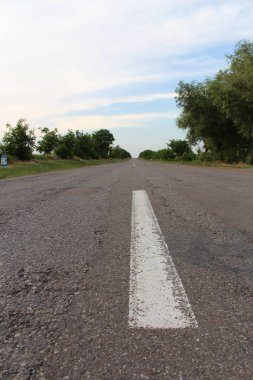 Kırsalda, Tayland 'da boş bir yol.