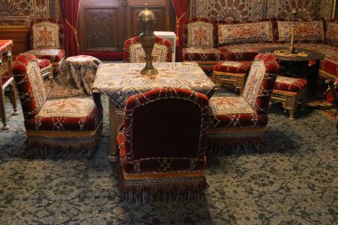 Lüks bir otel odasının iç tasarımı.