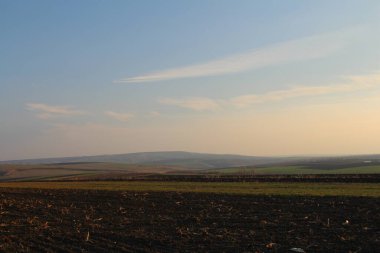 Dağlarda güzel bir gün batımı